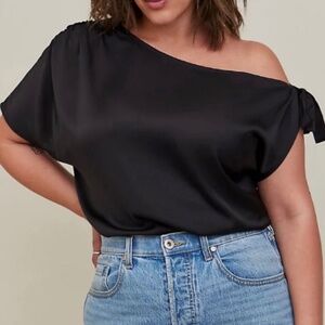 🆕 Black Satin Off Shoulder Top 3 3X 22 24 NWT Torrid New!